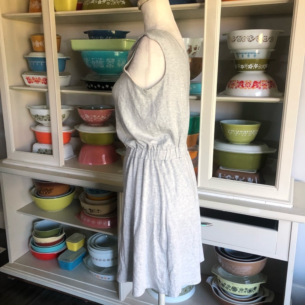 Athleta Heather Gray Dress w/ Criss Cross Back - Size Small - Picture 9 of 16